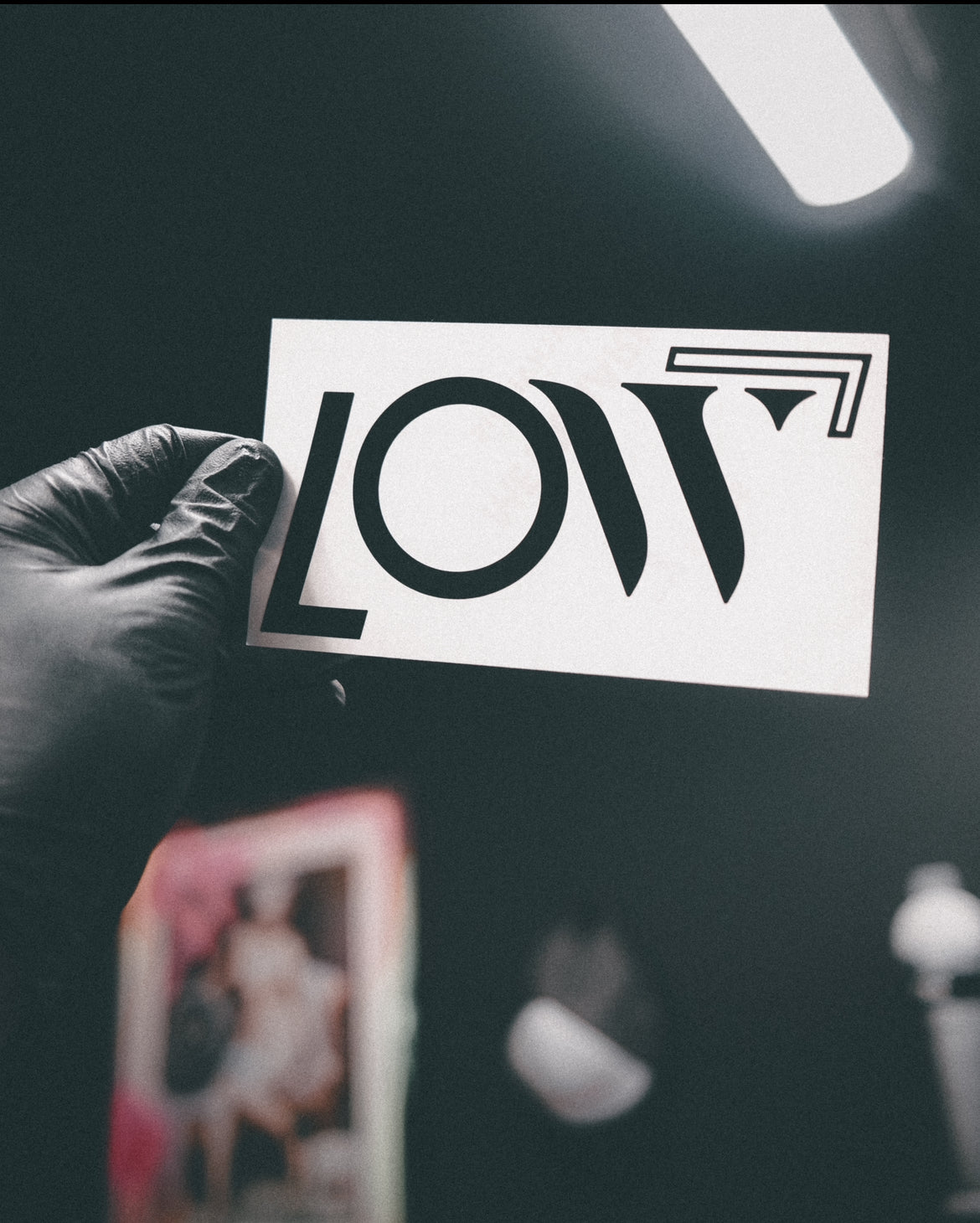 THE DISCREET STICKER