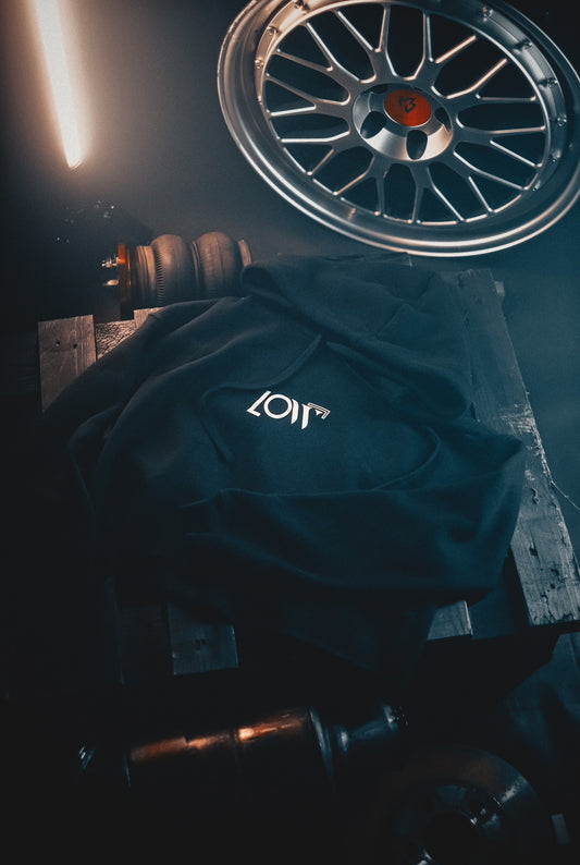 A HOE NEVER GETS COLD CROP HOODY